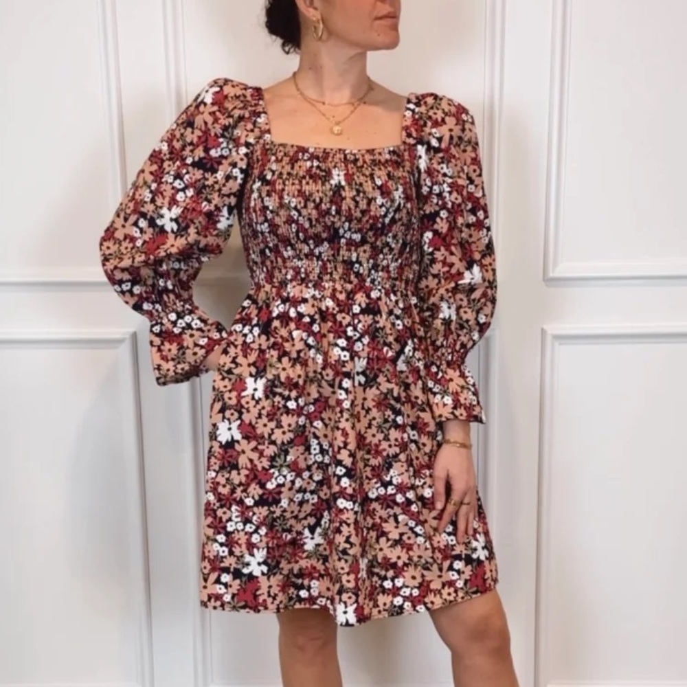 LISTIELE | NWT Smocked Floral Dress
